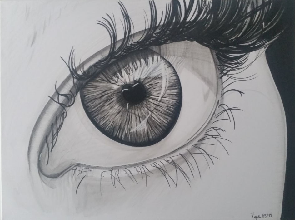 Dessin en noir et blanc d'un oeil en gros plan, où l'on peut voir le détail de la pupille et des cils.